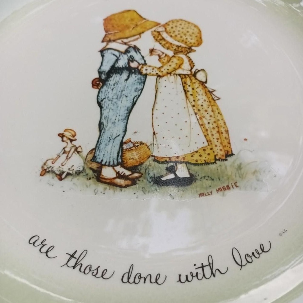 Holly Hobbie porcelain collector plate dated 1972. Made in the USA - Picture 2 of 6